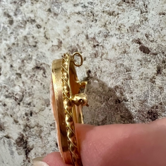 Antique 14K Cameo Brooch/Pendant - Picture 5 of 9